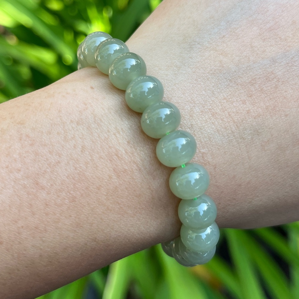 10mm stretchable donut shape green He Tian jade bracelet 0097